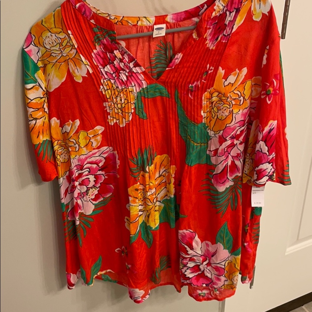 Old Navy tropical top *NEVER WORN*